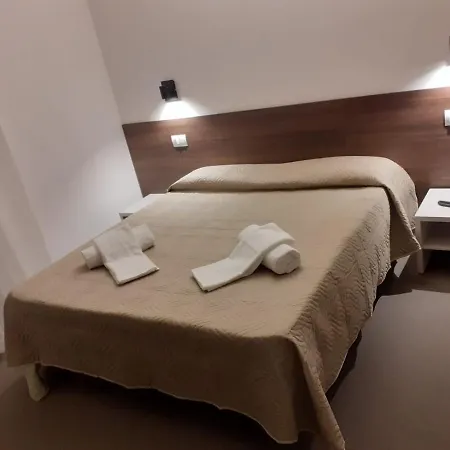 Ξενοδοχείο Lux 3 Stelle Μιλάνο Μαριτίμα